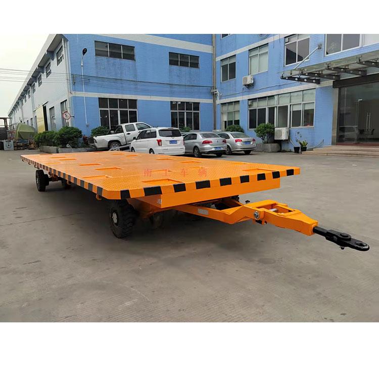 8.2T中型爱体育官方网站全挂车