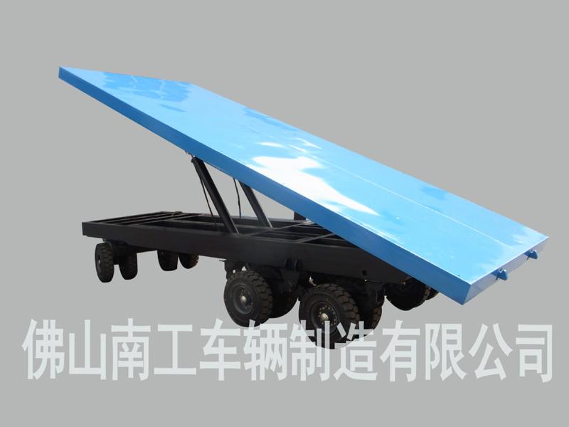 25吨重型自卸爱体育官方网站 自卸工具拖车