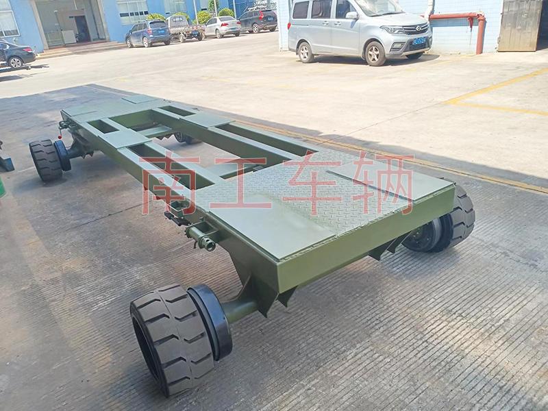 8吨牵引式船艇转运工具爱体育官方网站