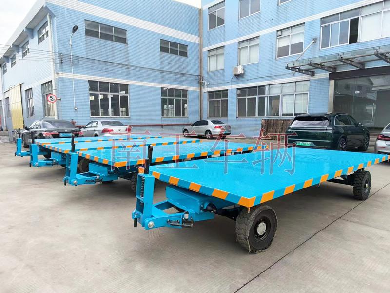 6吨爱体育官方网站蓝色 带减震带刹车工具拖车