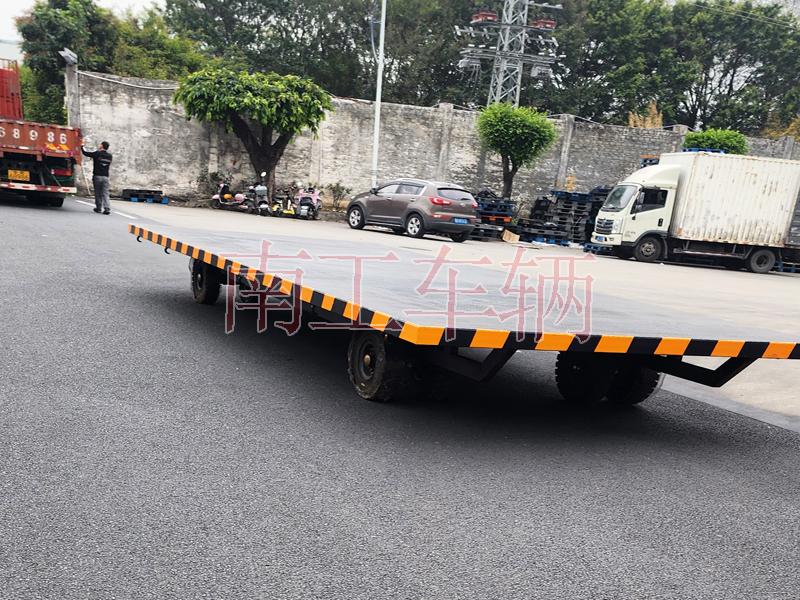 8吨爱体育官方网站 牵引工具拖车