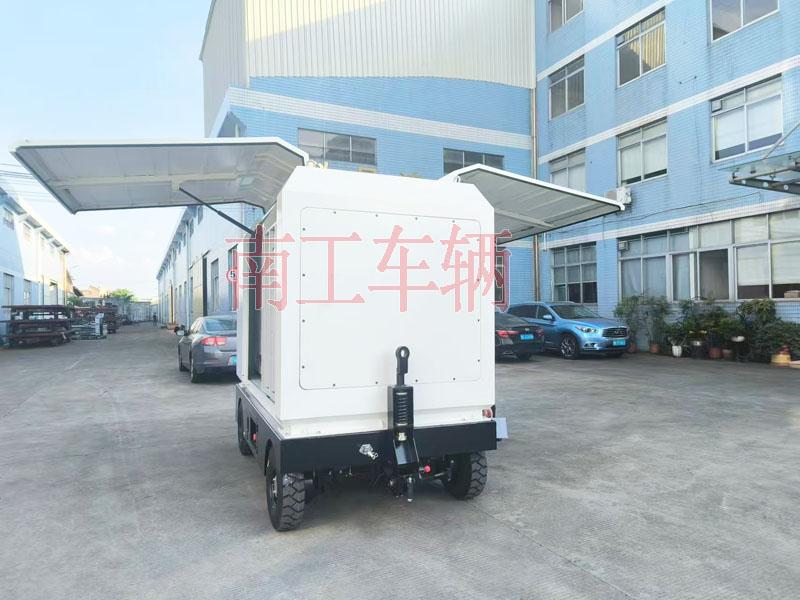 2吨电动爱体育官方网站 飞翼箱式电动工具拖车