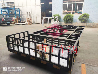 4吨骨架式爱体育官方网站带小尾箱I.jpg