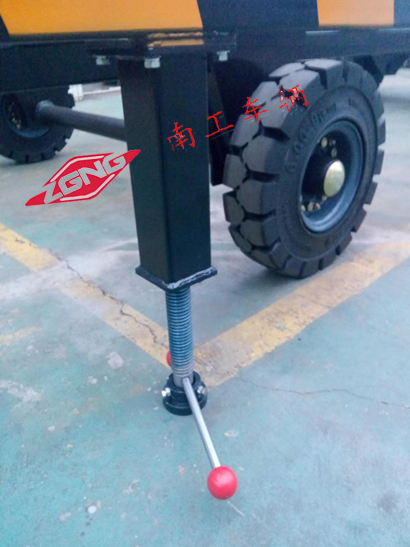 4吨带螺纹支腿骨架式爱体育官方网站4I.jpg