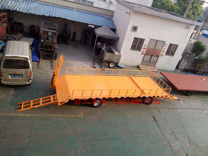 5吨带登车桥护栏型爱体育官方网站6I.jpg