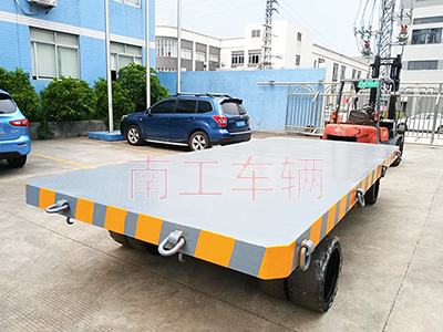 1678929920247630.jpg 25吨重型爱体育官方网站带牵引环工具拖车1I.jpg