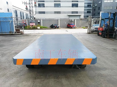25吨重型牵引爱体育官方网站3I.jpg