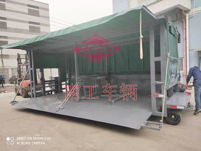 升降雨篷爱体育官方网站3I.jpg