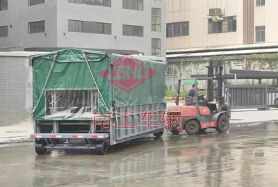升降雨篷爱体育官方网站6I.jpg