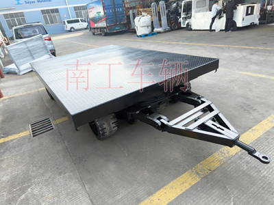 30吨重型爱体育官方网站 环保实心轮胎4I.jpg