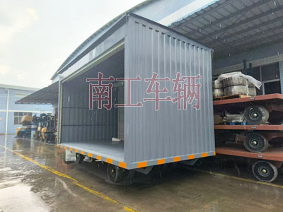 10吨箱式爱体育官方网站两侧带卷帘门1I.jpg