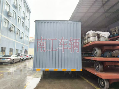 10吨箱式爱体育官方网站两侧带卷帘门4I.jpg