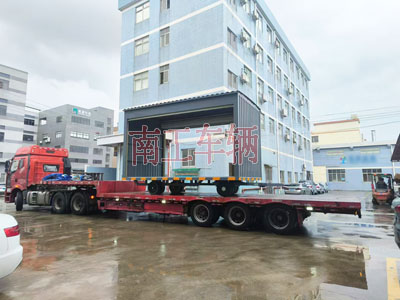 10吨箱式爱体育官方网站两侧带卷帘门5I.jpg