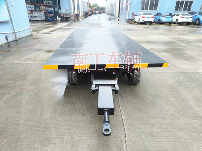 6吨牵引爱体育官方网站 工业全挂拖车2I.jpg