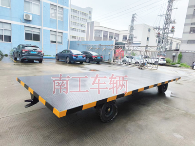 6吨牵引爱体育官方网站 工业全挂拖车3I.jpg