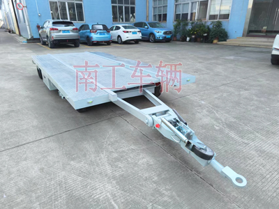 船体艉段运输爱体育官方网站1I.jpg