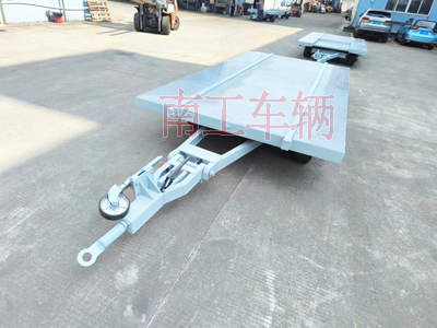 船体艏段运输爱体育官方网站I.jpg