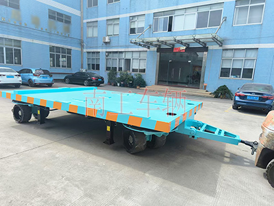 18吨重型爱体育官方网站 四个转盘工具拖车I.jpg