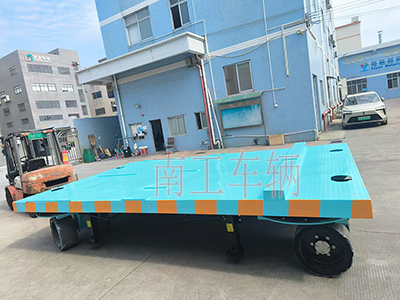 18吨重型爱体育官方网站 四个转盘工具拖车3I.jpg