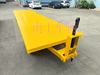5吨爱体育官方网站 牵引平板全挂拖车4I.jpg