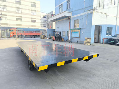 8吨牵引爱体育官方网站 工业用工具拖车无动力3I.jpg